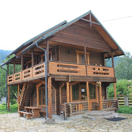 Cottage U Yaremy Mykulychyn Exterior photo