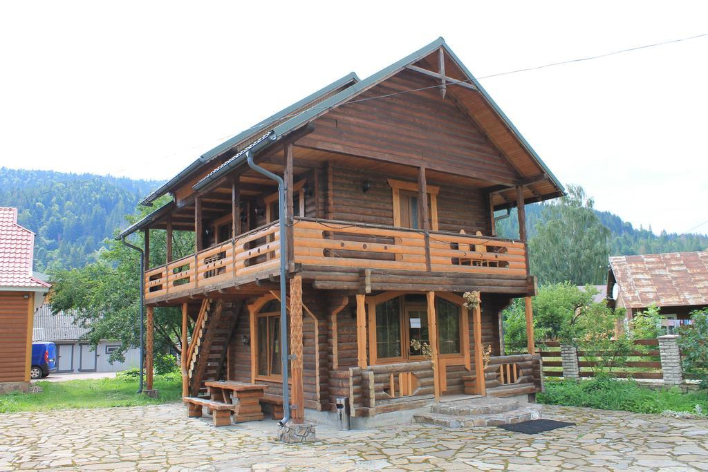 Cottage U Yaremy Mykulychyn Exterior photo